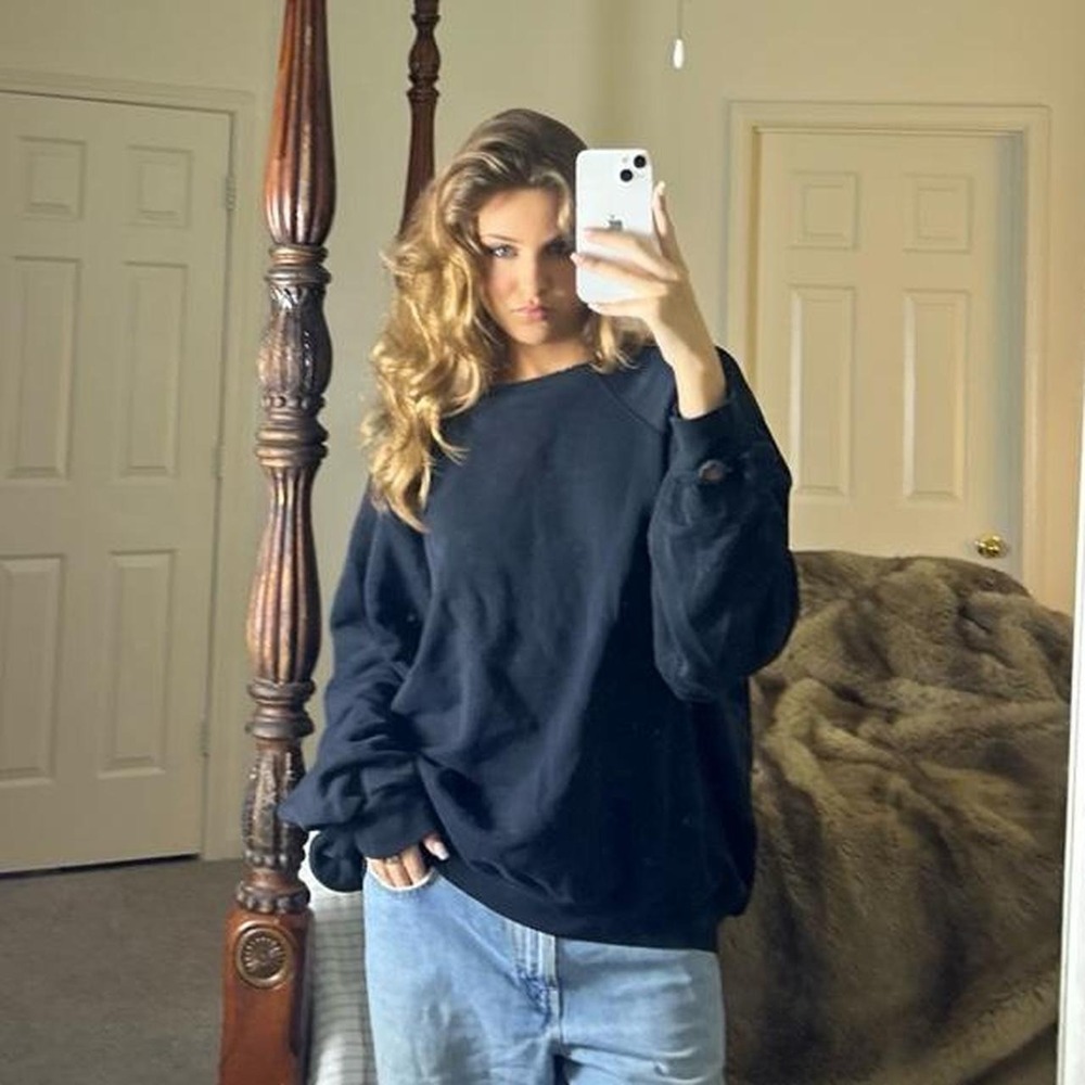 Vintage distressed oversized black crewneck sweatshirt